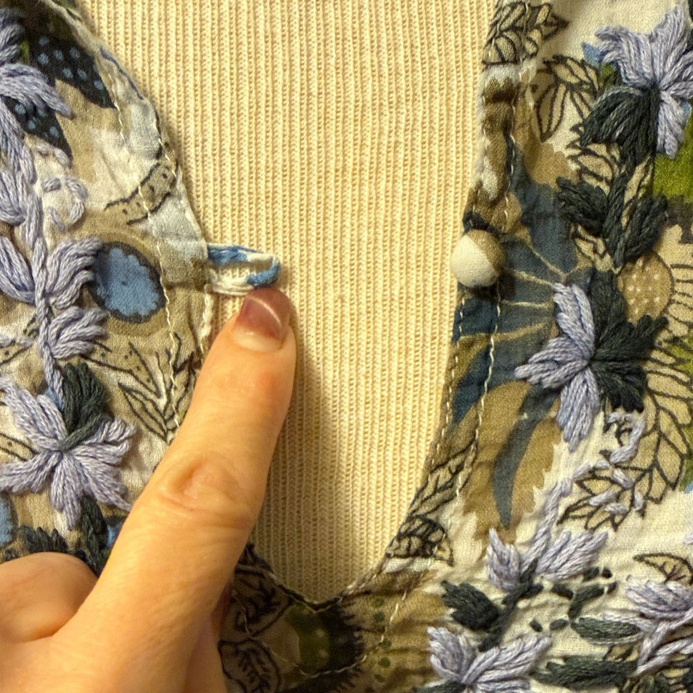 Floral Embroidery Women's Tunic Small - Picture 5 of 10